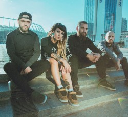 Jinjer:«Γεννηθήκαμε ελεύθεροι, χωρίς «βασιλιάδες» να μας σκλαβώνουν» 