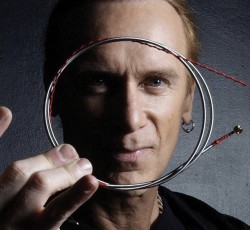 Billy Sheehan: «Εξακολουθώ να είμαι ένας μαθητευόμενος μουσικός»