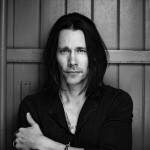 Myles Kennedy: «Όταν δημιουργείς δεν πρέπει να φοβάσαι ή να απολογείσαι»