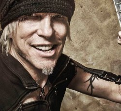 Michael Schenker: «Ο αδερφός μου δεν ξέρει να παίζει κιθάρα»
