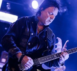 Andy LaRocque: «Το "Abigail" αποτελεί ορόσημο για την καριέρα μας»