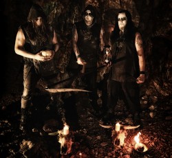 Crimson Moon: «Στο black metal κάθε καινοτομία δημιουργεί πληθώρα κλώνων» 