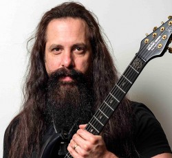 John Petrucci: «Το μέλλον της κιθαριστικής μουσικής είναι λαμπρό»