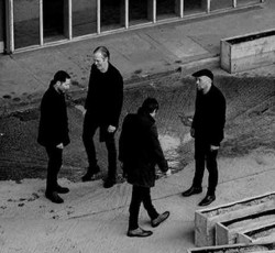 Ride: «Σήμερα είναι καλύτερα να παίζεις σε συγκρότημα απ' ό,τι ήταν στα '90s»