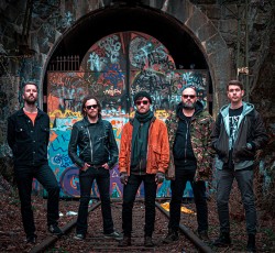 Gösta Berlings Saga: «Η prog σκηνή είναι κλειστόμυαλη» 