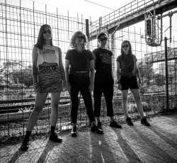 Hekátē: «Υπάρχει η λάθος αντίληψη πως το πανκ ξεκίνησε από άντρες στην Αγγλία» 