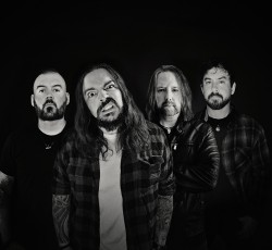 Seether: «Είναι απίστευτο το πόσο γρήγορα έπεσε η μουσική βιομηχανία»