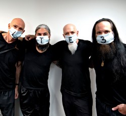 Jordan Rudess: «Στηρίξτε τους μουσικούς. Είναι δύσκολη εποχή» 