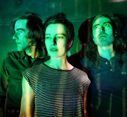 A Place To Bury Strangers: «Δε θεωρούμε πια δεδομένες τις ζωντανές εμφανίσεις» 