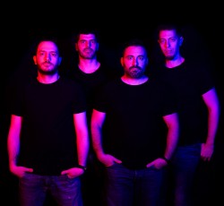 Desert Monks: «Μας άρεσε που απαγκιστρωθήκαμε από τον αυστηρά ηλεκτρικό ήχο»