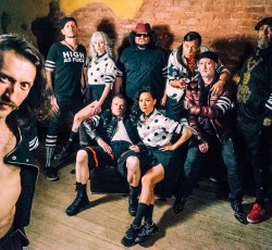 Gogol Bordello: «Ήμασταν πάντα κοντά με την ελληνική κουλτούρα»