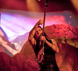 Manowar: «Πάντοτε βάζουμε πρώτα τους οπαδούς, ασχέτως τι λένε οι άλλοι»