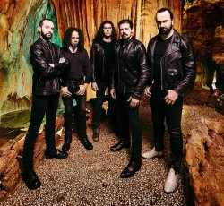 Moonspell: «Στη σάπια ανθρωπότητα, η έμπνευση βρίσκεται στη συλλογική μνήμη»