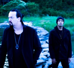 Silent Skies: «Εξερευνούμε το ίδιο σκοτάδι, με διαφορετικό τρόπο» 