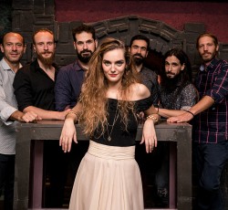 Babo Koro: «Οι εικόνες της συλλογικής μνήμης έχουν δύναμη» 