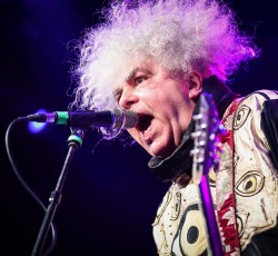 Buzz Osborne: «Oι αναμνήσεις από τον Cobain καταστράφηκαν με το τραγικό τέλος»