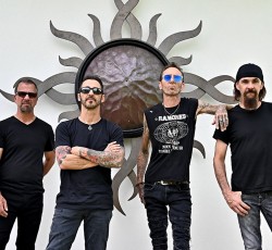 Godsmack: "To go out on top is the way to do it"