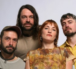 Lankum: «Αν πούμε όλοι μαζί "Όχι", η εκμετάλλευση θα υποχωρήσει» 