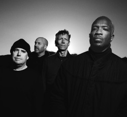 Oxbow: "Fame and fortune are capricious bitches" 