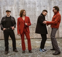 Rival Sons: «Πιστεύουμε ακόμα στην αξία ενός ολοκληρωμένου δίσκου»