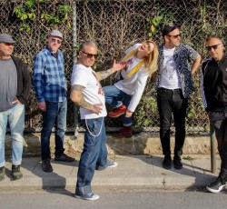 The Vaxtones: «Στη χώρα μας κάνουμε βήματα πίσω» 