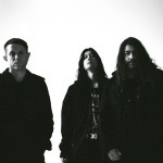 Health: «Διασκεδάζουμε την αντίθεση της σκοτεινής σοβαρότητας και του χιούμορ»