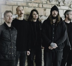 Amenra: «Κάθε φορά στις συναυλίες δίνουμε κάθε ίχνος του σώματός μας»