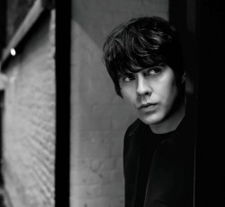 Jake Bugg: «Όνειρο μου είναι μια μέρα στο μέλλον να παίξω στο Ηρώδειο»