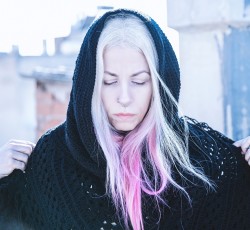 Spineless: «Το περιβάλλον που ζούμε είναι δυσφωνικό, με πολλές έννοιες» 