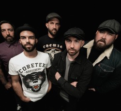 Rumjacks: «Η μουσική μας είναι σαν οι Clash να απέκτησαν μωρό με τους Pogues»