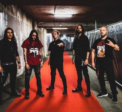 Yoth Iria: «Μας αρέσει να γνωρίζουμε κόσμο και να τον κάνουμε χαρούμενο» 