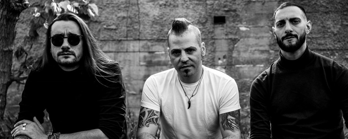 Jacks Full: «Έχουμε επιρροές από άλλες δεκαετίες, αλλά ο ήχος μας είναι του 2025»