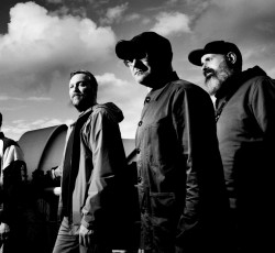 Mogwai: «Φρικτό να είναι ο ιδιοκτήτης του Spotify πιο πλούσιος από κάθε μουσικό» 