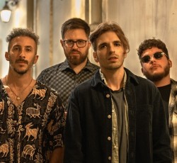 The BuzzDealers: «Γράφουμε τραγούδια γιατί νιώθουμε ότι έχουμε κάτι σημαντικό να πούμε» 