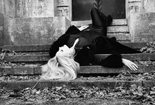 Lucifer: «Είμαι μια καταραμένη χίπισσα που αγαπά πολύ τον διάβολο!»