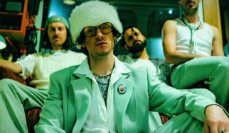 Vianova: «Μερικές φορές οι δαίμονές σου είναι απλώς να πληρώνεις τους λογαριασμούς»