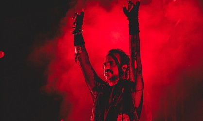 Fernando Ribeiro (Moonspell): «Ο κόσμος είναι τόσο άσχημος, που οι καρδιές μας μας είπαν να φτιάξουμε ένα πολύ gothic metal άλμπουμ»