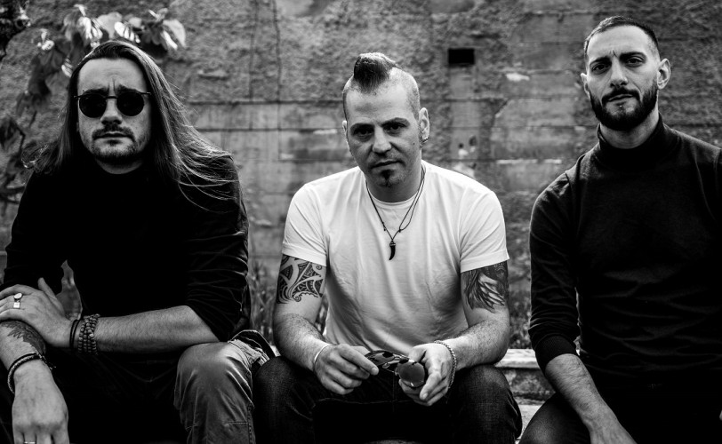 Jacks Full: «Έχουμε επιρροές από άλλες δεκαετίες, αλλά ο ήχος μας είναι του 2025»