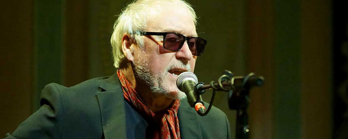 Nine Below Zero: «Είναι επώδυνο να τραγουδάς κάποιους παλιούς στίχους σήμερα»