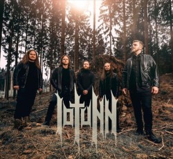 Iotunn: «άλλο να φτάσεις με το δικό σου καράβι στο λιμάνι κι άλλο να βγεις σωστά στη στεριά» 