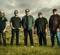 Neal Morse: «Θέλω αυτό το άλμπουμ να βοηθήσει ανθρώπους που έχουν περάσει ή περνάνε δυσκολίες» 