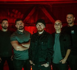 Above Us The Waves: «Ποτέ δεν κατάλαβα το gatekeeping προς το μοντέρνο metal»