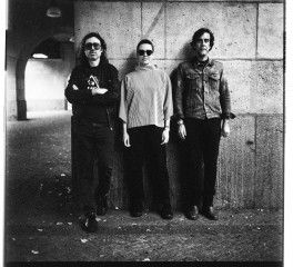 A Place To Bury Strangers: «Στις ζωντανές μας εμφανίσεις πραγματικά παλεύουμε για τη ζωή μας»