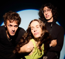 Bar Italia: "When you consider of playing songs live, eventually you change the way you write"