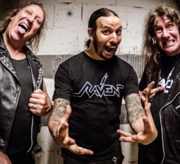 Raven: «Προσαρμόσου ή πέθανε… αλλά χωρίς να συμβιβάζεις το όραμά σου»