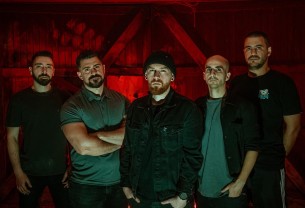 Above Us The Waves: «Ποτέ δεν κατάλαβα το gatekeeping προς το μοντέρνο metal»