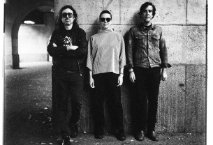 A Place To Bury Strangers: «Στις ζωντανές μας εμφανίσεις πραγματικά παλεύουμε για τη ζωή μας»