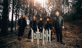 Iotunn: «άλλο να φτάσεις με το δικό σου καράβι στο λιμάνι κι άλλο να βγεις σωστά στη στεριά»