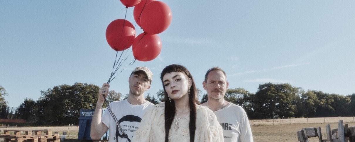 Οι Chvrches ανακοίνωσαν τη δισκογραφική τους επιστροφή