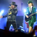 Οι AC/DC ξαναπαίζουν τραγούδι τους μετά από 34 χρόνια!